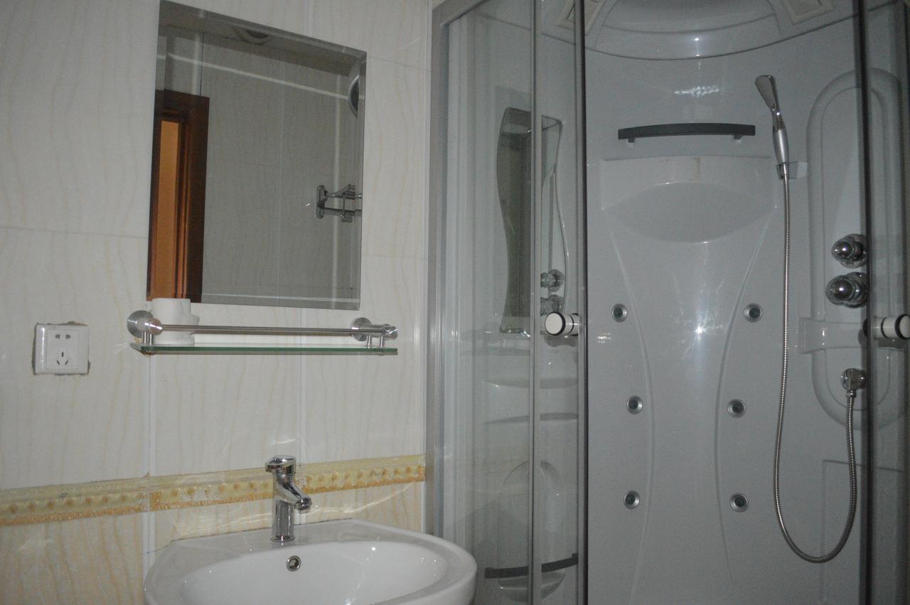 Land Hotel Ulan Bator Quarto foto
